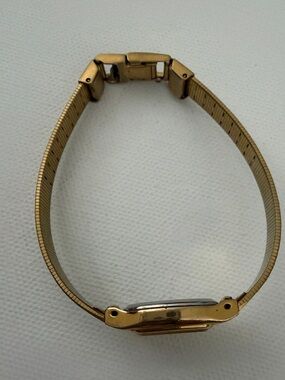 Vintage Gold-Tone Bracelet Watch. Citizen quartz